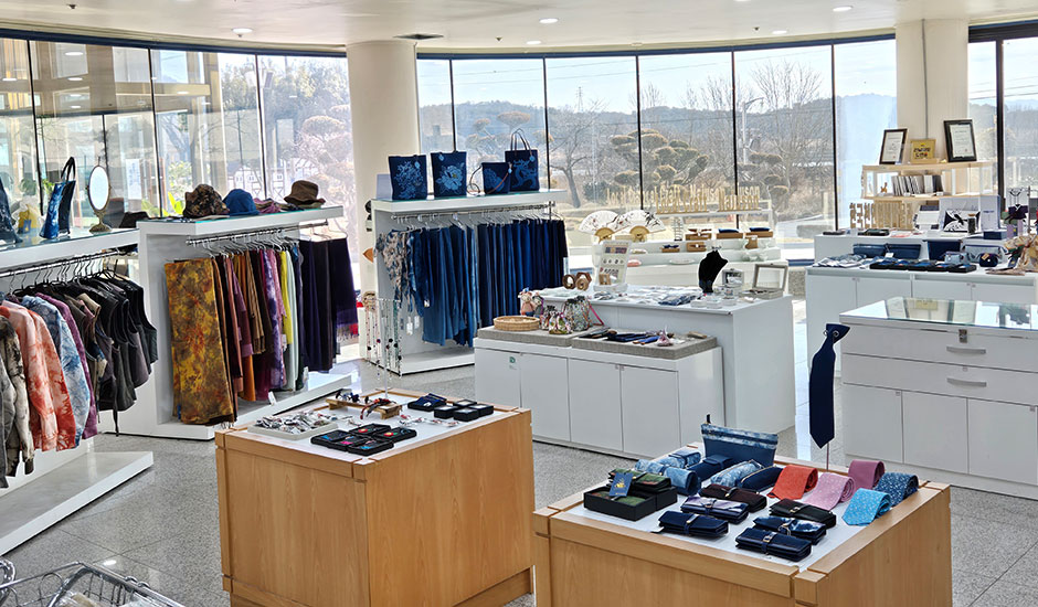 뮤지업샵 내부전경